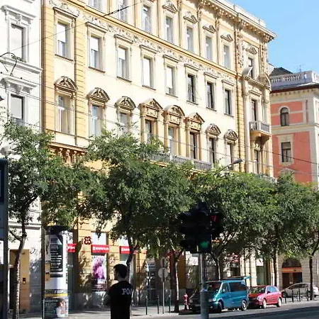 Ξενοδοχείο A' Margit 3*