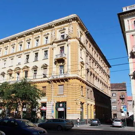 Ξενοδοχείο A' Margit 3*